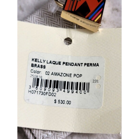 Authentic Hermès Curiosite Kelly Lacquer H Vibration charm Pendant - Picture 6 of 6